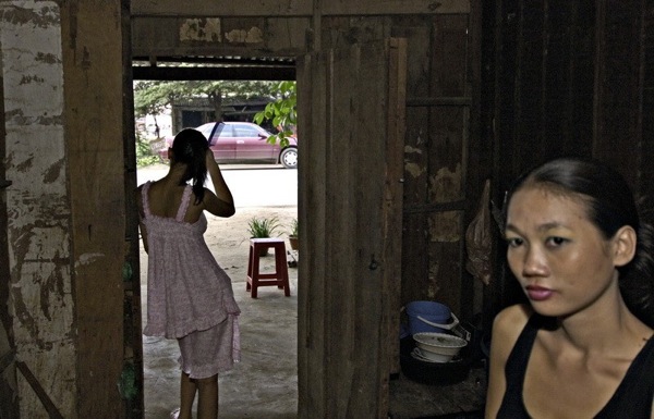 カンボジアの素：場末の売春宿 シックスサマナ